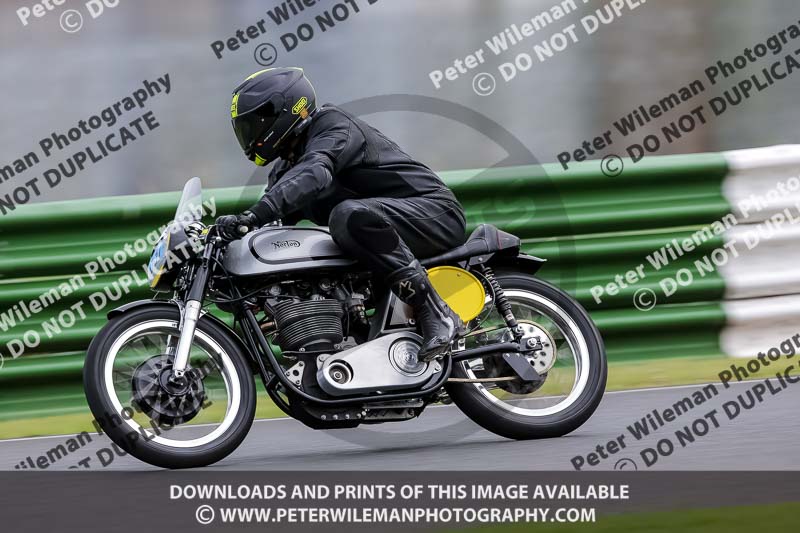 Vintage motorcycle club;eventdigitalimages;mallory park;mallory park trackday photographs;no limits trackdays;peter wileman photography;trackday digital images;trackday photos;vmcc festival 1000 bikes photographs